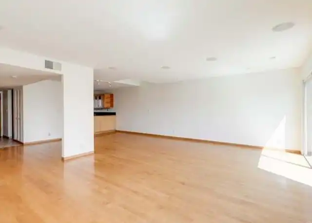 Property at 4900 Whitsett Ave #7, Valley Village, CA, 91607, 3 beds, 2.5 baths, [object Object]