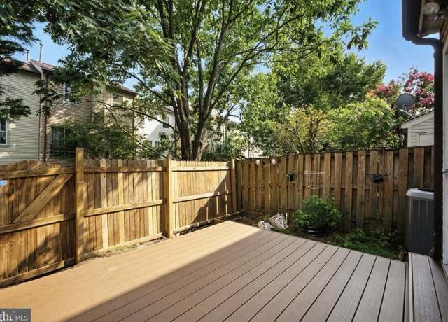 Photo of 14432 Salisbury Plain Ct, Centreville, VA 20120