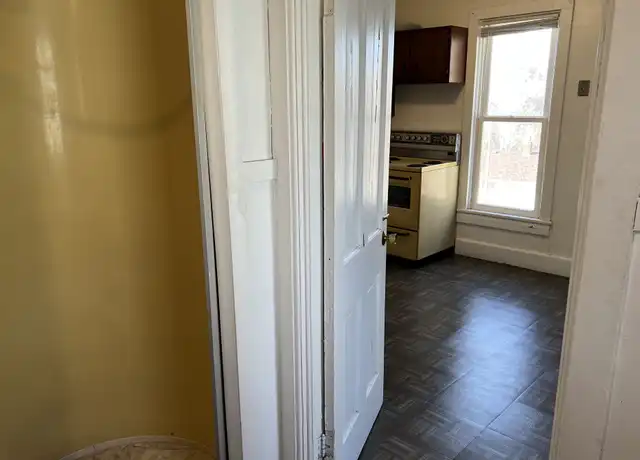 Property at 720 7th Ave N Unit 3, Fort Dodge, IA, 50501, 1 bed, 1 bath, [object Object]