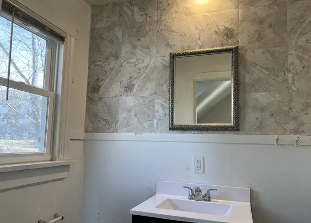 Property at 720 7th Ave N Unit 3, Fort Dodge, IA, 50501, 1 bed, 1 bath, [object Object]