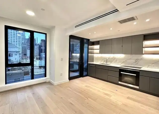 Property at 300 W 30th St, New York, NY, 10001, 2 beds, 1 bath, [object Object]