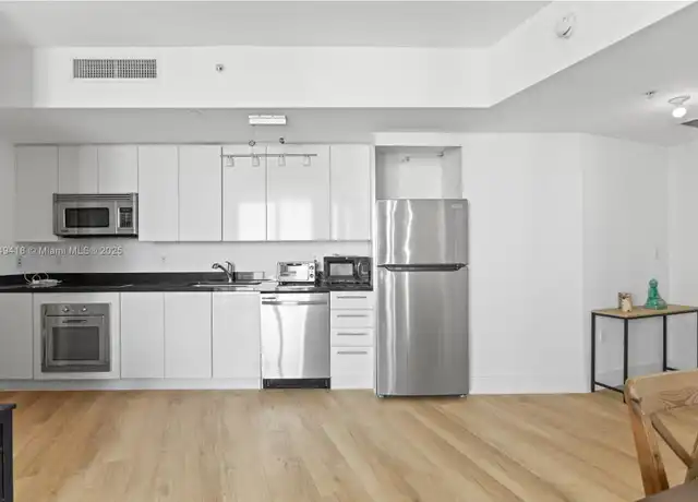 Property at 92 SW 3rd St #3406, Miami, FL, 33130, 2 beds, 2 baths, [object Object]