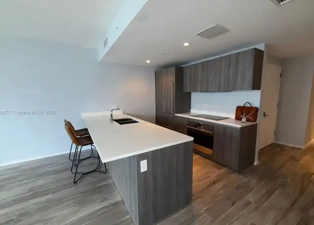 Property at 801 S Miami Ave #1504, Miami, FL, 33130, 3 beds, 3 baths, [object Object]