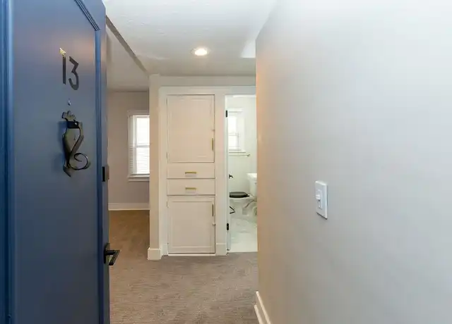 Property at Lincoln Arms Apartments - 242 E 100 S, Salt Lake City, UT, 84111, 1 bed, 1 bath, [object Object]