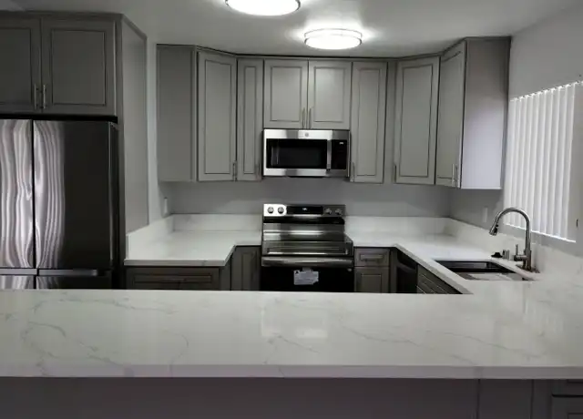 Property at 4585 Lexington Ave #8, Los Angeles, CA, 90029, 2 beds, 1 bath, [object Object]