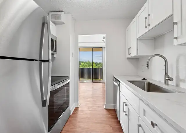 Photo of 5860 Cameron Run Ter, Alexandria, VA 22303