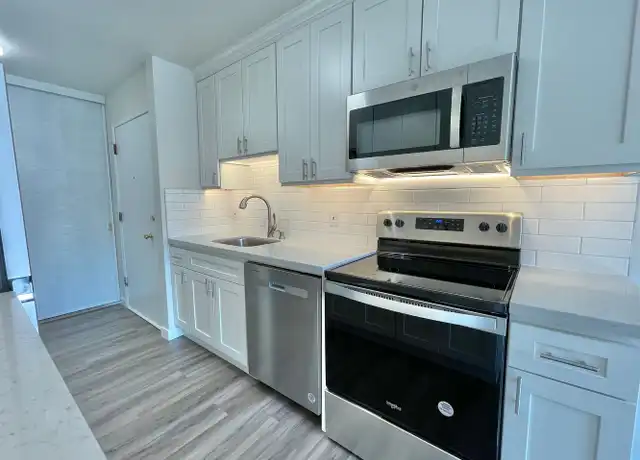Property at 5512 15th Ave NE Unit 202, Seattle, WA, 98105, 2 beds, 1 bath, [object Object]