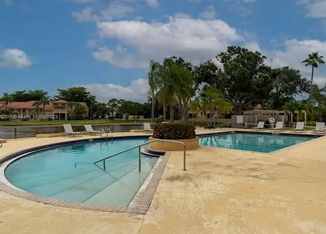 Property at 4807 Via Palm Lks Unit 807, West Palm Beach, FL, 33417, 1 bed, 1 bath, [object Object]