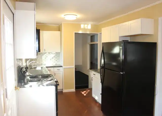 Property at 113 W Rutherford Dr, Newark, DE, 19713, 3 beds, 1 bath, [object Object]