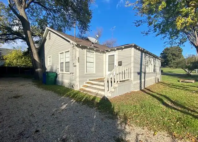 Property at 512 W Davis St, McKinney, TX, 75069, 3 beds, 1 bath, [object Object]