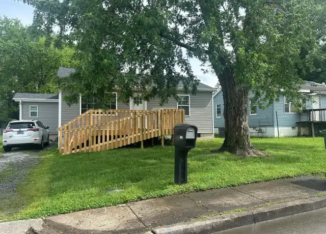 Property at 1426 Irwin Ave, Maryville, TN, 37804, 3 beds, 2 baths, [object Object]