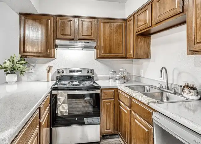 Property at Diamond Ridge Apartments - 408 Summit Ridge Dr, Oklahoma City, OK, 73114, 1-2 bed, 1.5 baths, [object Object]