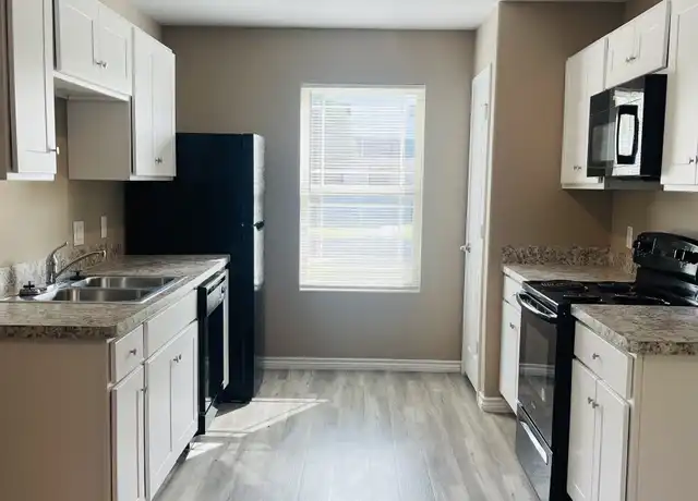 Property at 1101 9th St, Port Arthur, TX, 77640, 3 beds, 1 bath, [object Object]