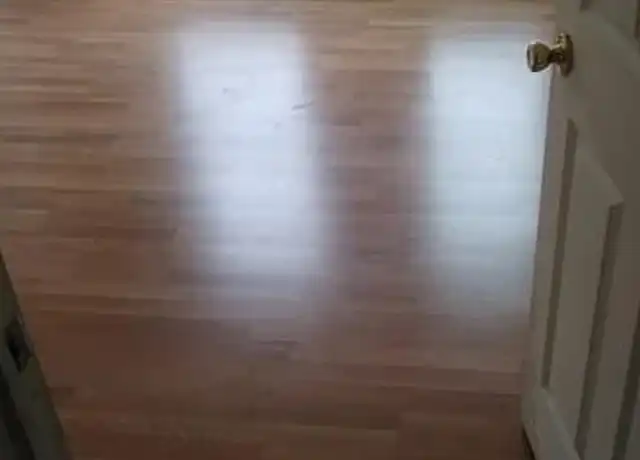 Property at 710 Hallett St Unit 3b, Bridgeport, CT, 06608, 2 beds, 1 bath, [object Object]