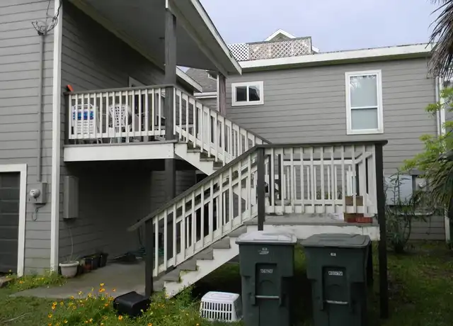 Property at 1510 Avenue K Unit Rear, Galveston, TX, 77550, 2 beds, 1 bath, [object Object]
