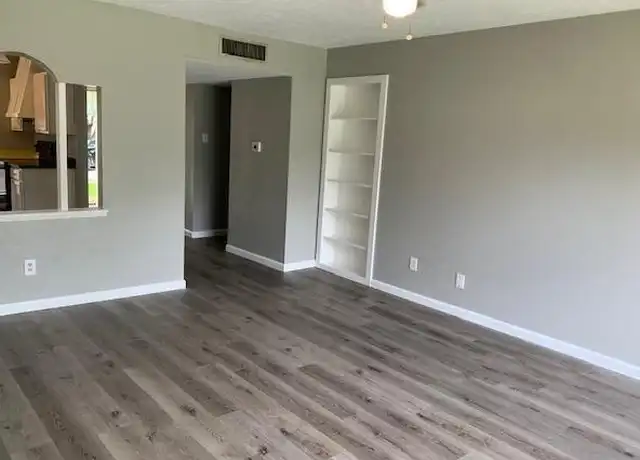 Property at 5041 Amhurst Ln, The Colony, TX, 75056, 3 beds, 2 baths, [object Object]