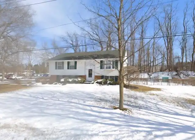Property at 34 Spa Dr, Saratoga Springs, NY, 12866, 3 beds, 2 baths, [object Object]