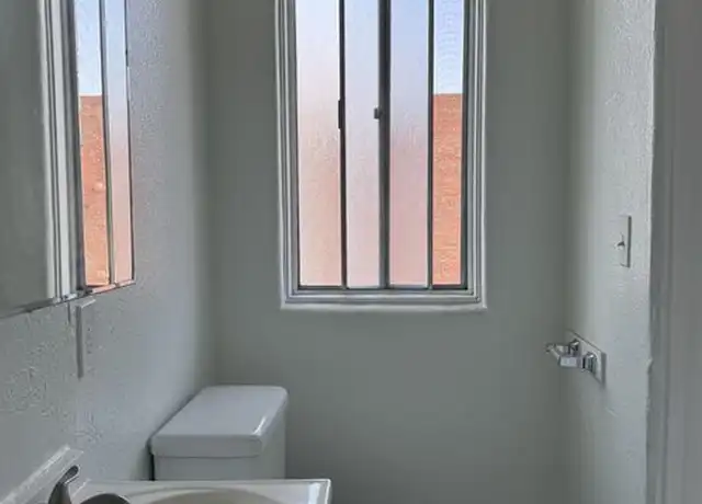 Property at 920 S Hobart Blvd Unit 406, Los Angeles, CA, 90006, 0 beds, 1 bath, [object Object]