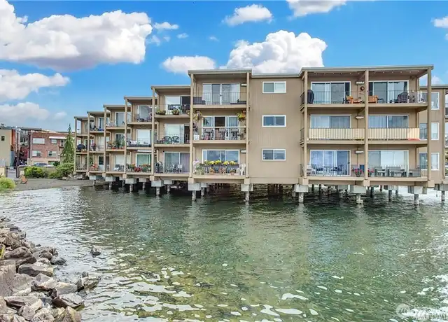 Property at 65 Kirkland Ave #214, Kirkland, WA, 98033, 2 beds, 1 bath, [object Object]