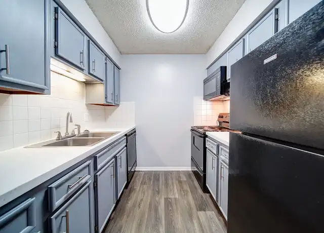 Property at Tara Hills Apartments - 101 Elmhurst Dr, Oak Ridge, TN, 37830, 1-3 bed, 1-1.5 bath, [object Object]