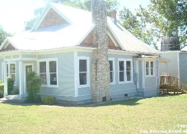 Property at 119 Idlewilde Blvd, Comfort, TX, 78013, 2 beds, 2.5 baths, [object Object]