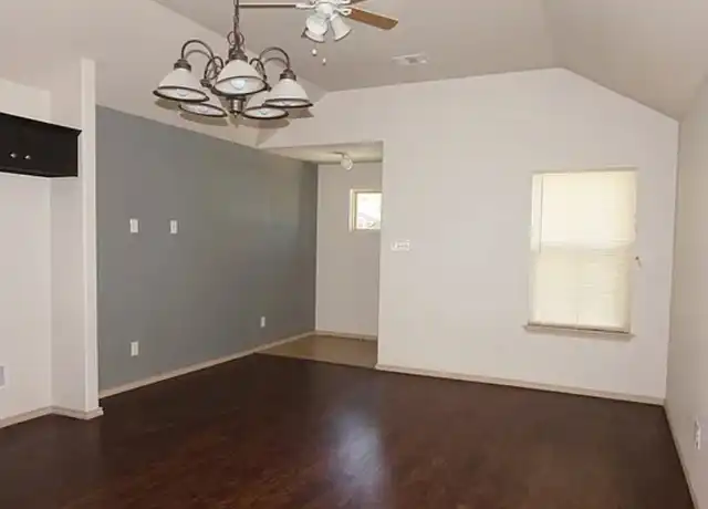 Property at 267 Pendleton Ave, San Antonio, TX, 78204, 2 beds, 1 bath, [object Object]
