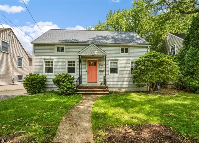 Property at 114 Henshaw Ave, Springfield, NJ, 07081, 4 beds, 2 baths, [object Object]