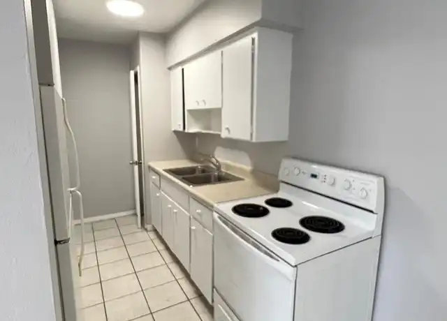 Property at 631 NE 8th Ave, Fort Lauderdale, FL, 33304, 2 beds, 2 baths, [object Object]