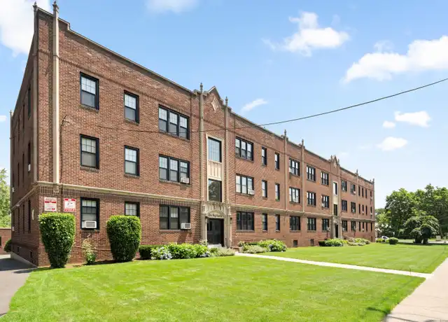 Property at 6 Highland St Unit C1, West Hartford, CT, 06119, 3 beds, 2 baths, [object Object]