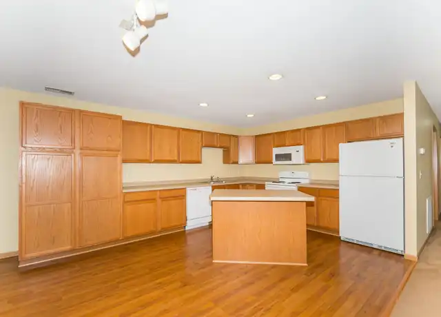 Property at 3800 13th Ave N, Grand Forks, ND, 58203, 4 beds, 2 baths, [object Object]