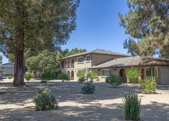 Photo of 8195 Westwood Dr, Gilroy, CA 95020