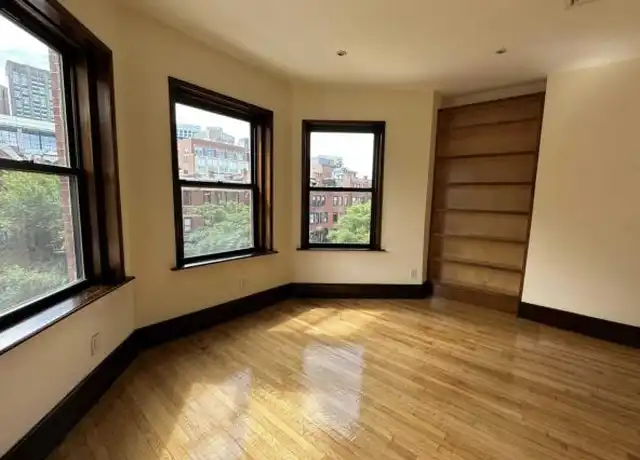 Property at 34 Gloucester St, Boston, MA, 02115, 3 beds, 1 bath, [object Object]