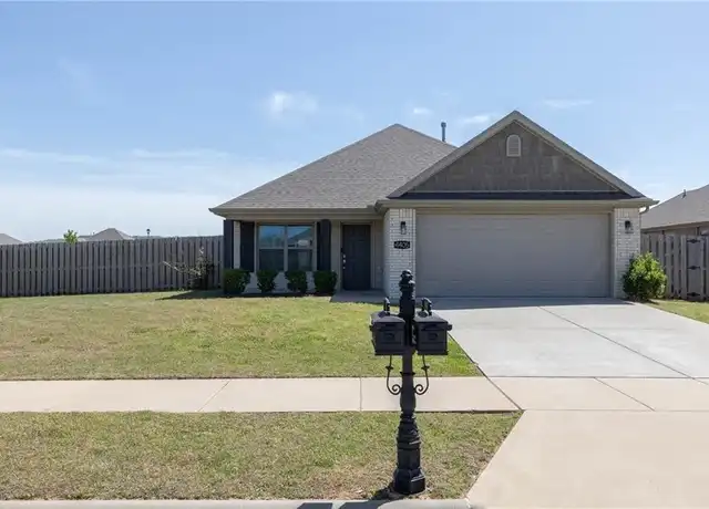 Property at 4405 W Anthem Dr, Fayetteville, AR, 72704, 3 beds, 2 baths, [object Object]
