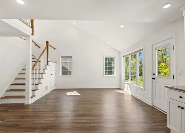 Property at 653 Delaware Ave, Delmar, NY, 12054, 2 beds, 1 bath, [object Object]