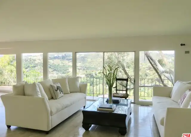 Property at 811 Linda Flora Dr, Los Angeles, CA, 90049, 4 beds, 3.5 baths, [object Object]