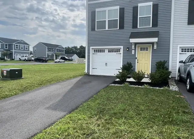 Property at 52 Shubunkin Rd, Inwood, WV, 25428, 3 beds, 2.5 baths, [object Object]