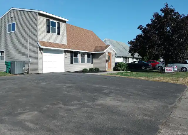 Property at 136 Junewood Dr, Levittown, PA, 19055, 4 beds, 2 baths, [object Object]