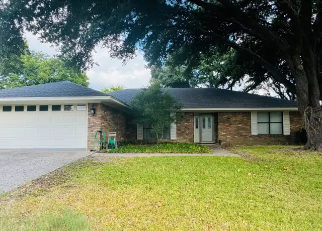 Property at 7105 Churchill Cir, Waco, TX, 76712, 3 beds, 2 baths, [object Object]