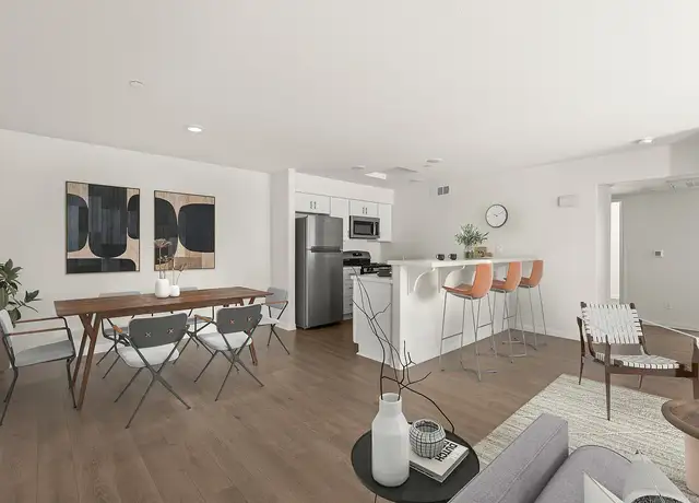 Photo of 13500 Live Oak St, Hesperia, CA 92345