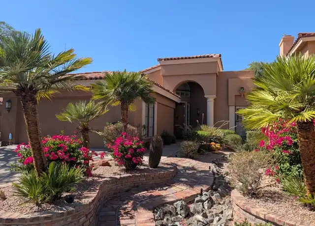 Property at 1106 E Shangri La Rd, Phoenix, AZ, 85020, 3 beds, 2 baths, [object Object]