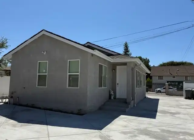 Property at 1204 Palm Ave Unit 2, Corona, CA, 92879, 2 beds, 2 baths, [object Object]