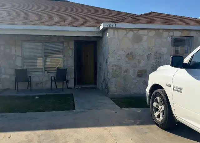 Property at 7643 Oak Chase Unit 7643, San Antonio, TX, 78239, 3 beds, 2 baths, [object Object]