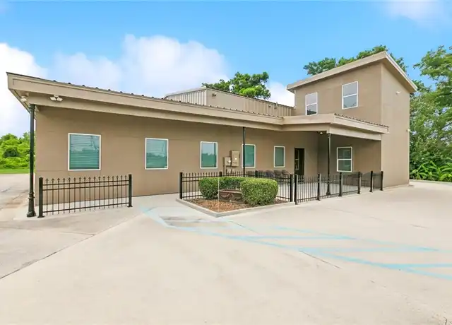 Property at 1400 Woodland Hwy Unit A, Belle Chasse, LA, 70037, 3 beds, 1 bath, [object Object]
