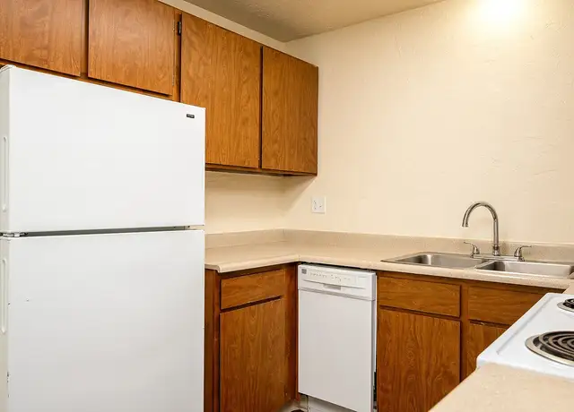 Photo of 451 W Broadway, Eugene, OR 97401