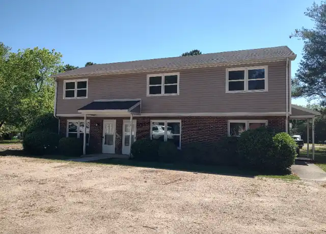 Property at 703 Smithdale Dr, Raleigh, NC, 27606, 2 beds, 1.5 baths, [object Object]