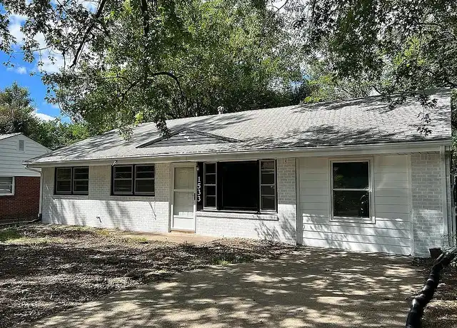 Property at 1533 Hartford Rd, Manhattan, KS, 66502, 4 beds, 2 baths, [object Object]