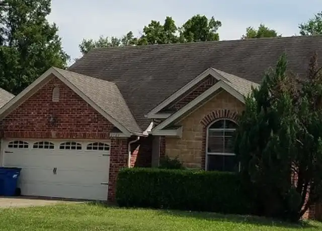 Property at 3003 SW Briar Creek Ave, Bentonville, AR, 72713, 3 beds, 2 baths, [object Object]