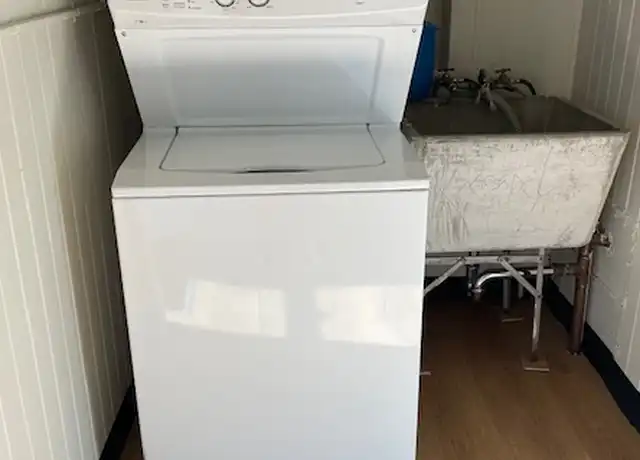 Property at 6617 Telegraph Ave Unit 2, Oakland, CA, 94609, 2 beds, 1 bath, [object Object]