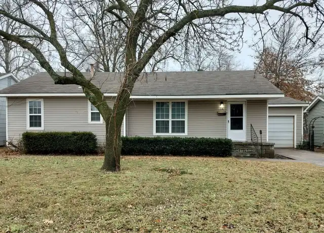 Property at 16 Wayne Ave, Edmond, OK, 73034, 3 beds, 1 bath, [object Object]