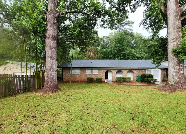 Property at 2830 Knollview Dr, Decatur, GA, 30034, 4 beds, 2 baths, [object Object]